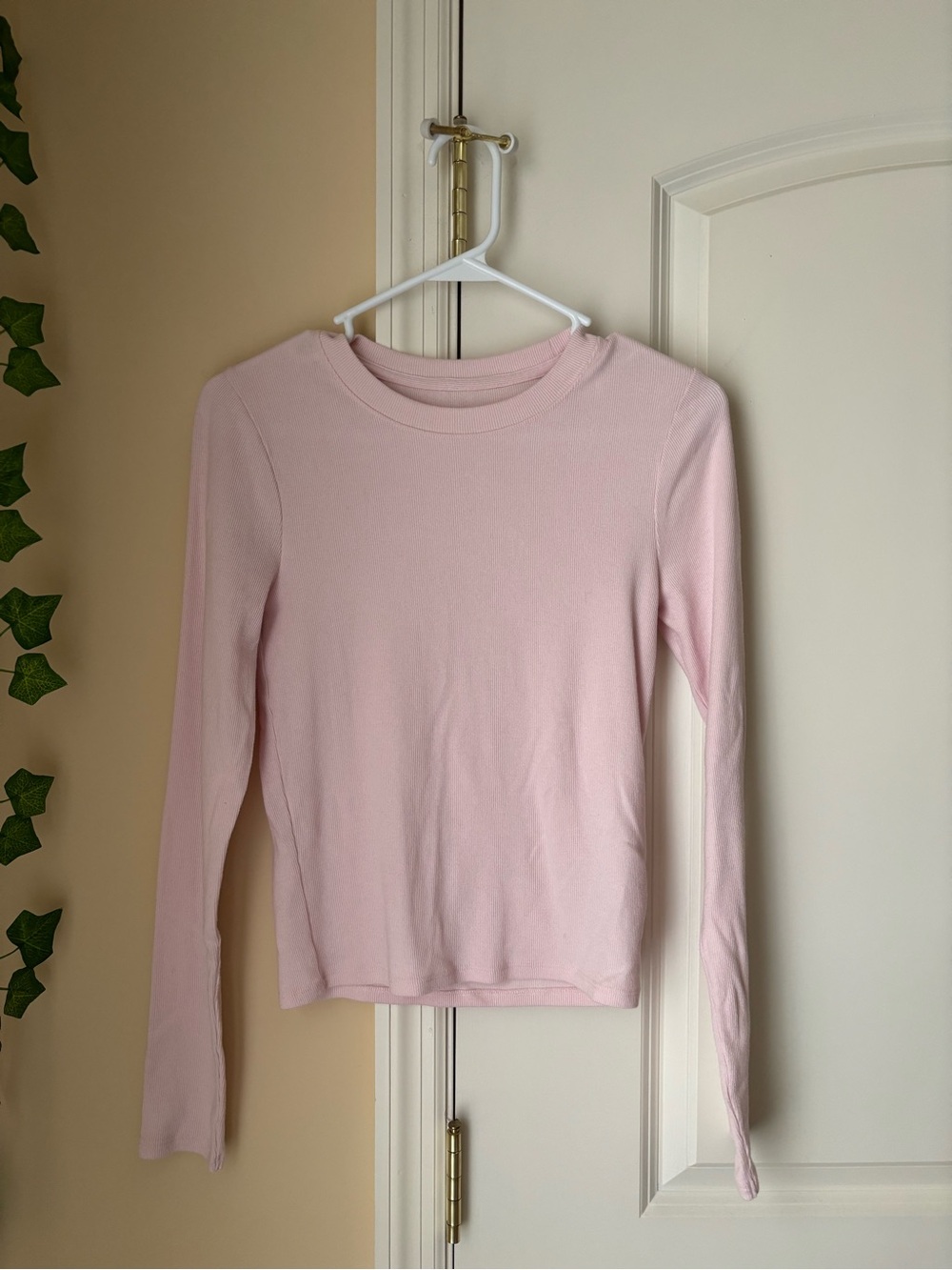hollister baby pink long sleeve top